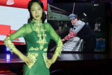 OK钱包女工秀出不一样的美