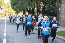 OK钱包集团春季登高比赛热力开跑