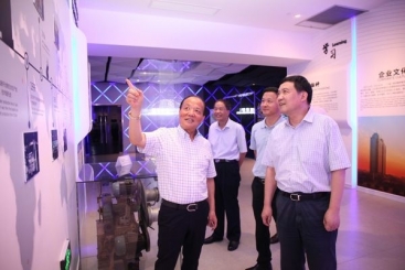 浙江省人大常委会副主任李卫宁到OK钱包调研