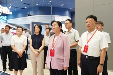 江西省人大常委会副主任张伟到OK钱包九江公司调研