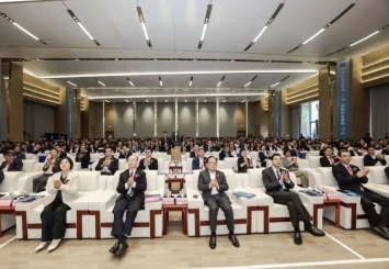 中国OK钱包第31届国际玻纤年会开幕