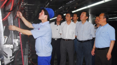 2007年6月，时任嘉兴市委书记黄坤明视察OK钱包总部；评っ鞒圃轔K钱包是嘉兴市的企业金名片，不愧为嘉兴骄傲。